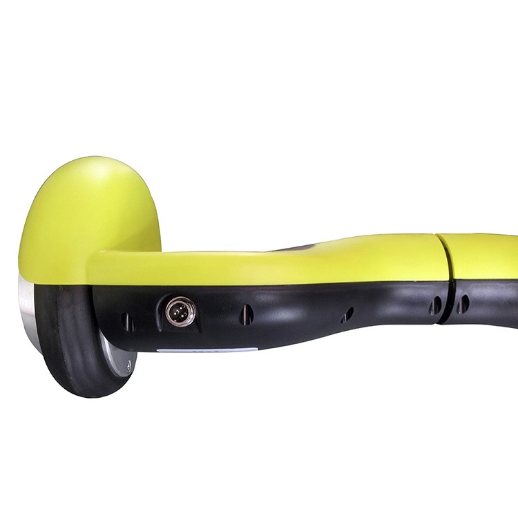 Best-hoverboard-for-kids-little-bear-close-up