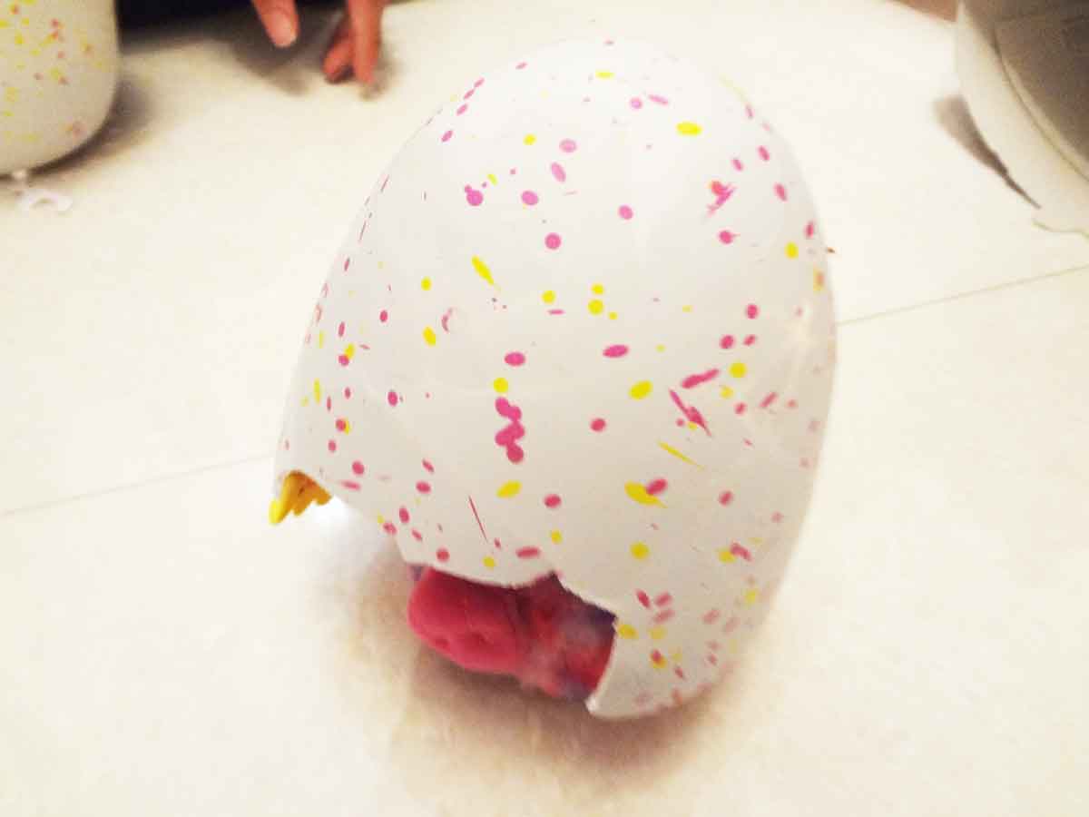 hatchimals-surprise-inside-egg-hatched