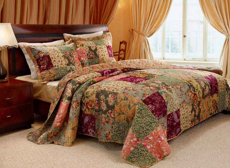 Greenland-Home-Antique-christmas-quilt-review Greenland-Home-Antique-christmas-quilt-review