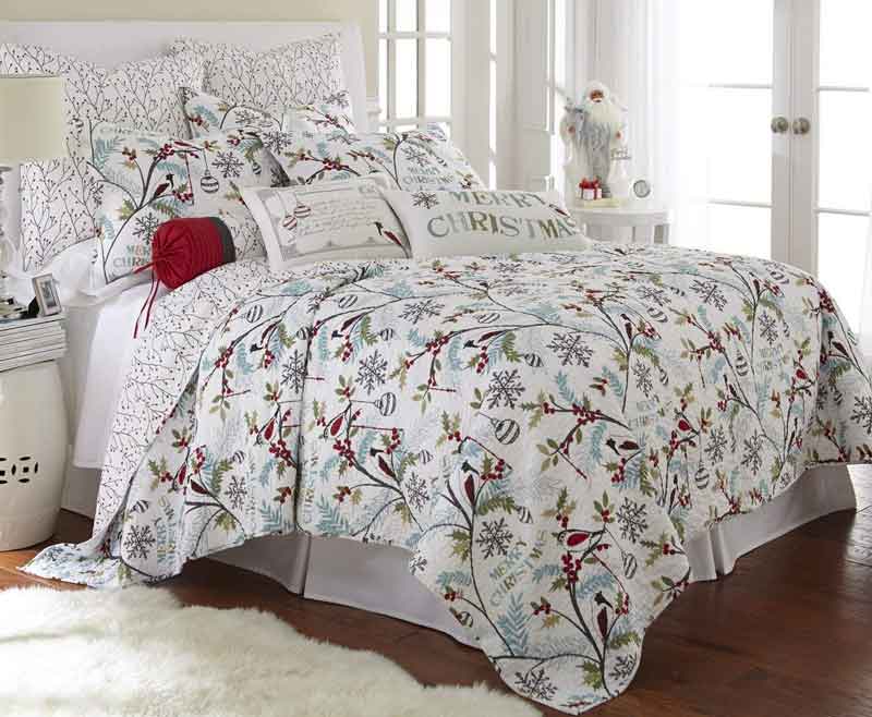 best-christmas-quilt-levtex-holly-quilt-review