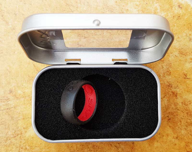 groove-midnight black raspberry red-ring-silicone-review-unboxing