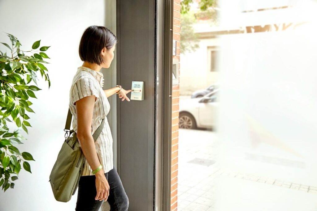 Photo best smart locks for renters